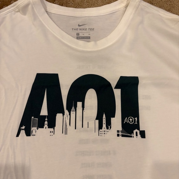 Carson Wentz Audience of One AO1 Long Sleeve Nike Dri-Fit Tee - White & Green XL - Picture 2 of 3